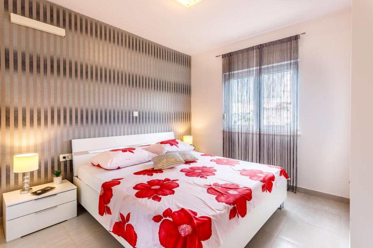 Luxury Apartments Budimir Podstrana Exterior photo