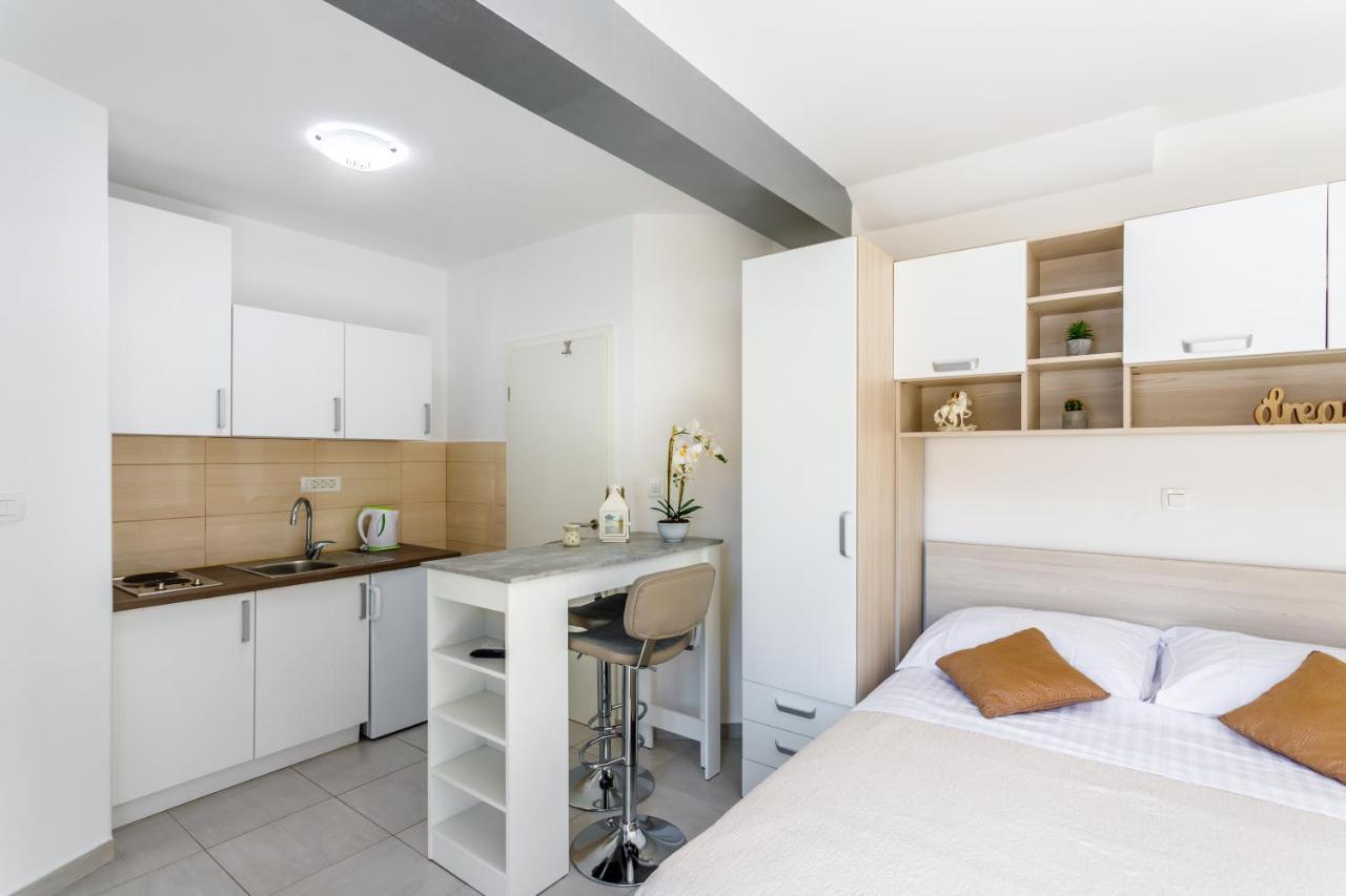 Luxury Apartments Budimir Podstrana Exterior photo
